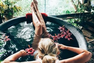 Lassen Sie Ihren Körper und Ihre Seele zur Ruhe kommen mit unseren Badeölen aus reinen Naturprodukten. Naturkosmetik für Ihr Wohlbefinden.