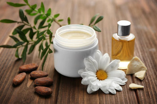 Gönnen Sie sich mit unserer Naturkosmetik eine wohltuende Körperpflege. Natürliche Extrakte pflegen und verwöhnen Ihre Haut.
