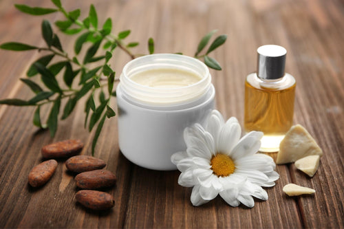 Gönnen Sie sich mit unserer Naturkosmetik eine wohltuende Körperpflege. Natürliche Extrakte pflegen und verwöhnen Ihre Haut.