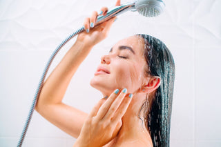 Mit dem Duschgel der Naturkosmetik erleben Sie einzigartige Frische und angenehmen Duft. Rein natürliche Inhaltsstoffe sorgen für eine schonende Reinigung.